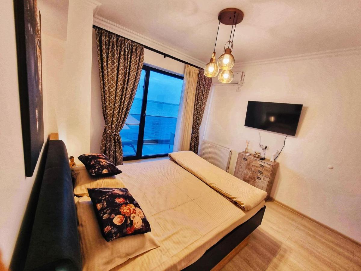 Deluxe Lake View Mamaia Eksteriør bilde